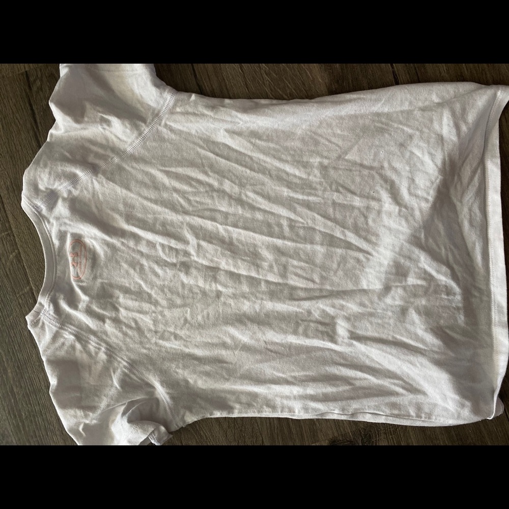 Girls Under Armour t-shirt